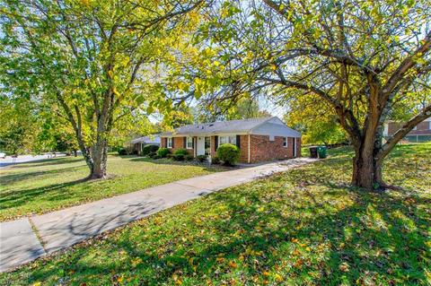 1604 Gavin Dr, High Point, NC 27260 photo 24