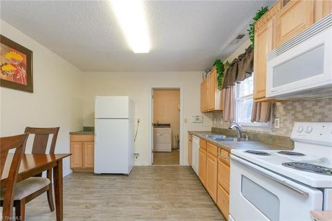1604 Gavin Dr, High Point, NC 27260 photo 7