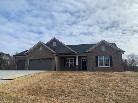 258 Shadow Trl, Clemmons, NC 27012 photo 1