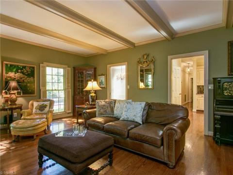 1704 Heathgate Pt, High Point, NC 27262 photo 4