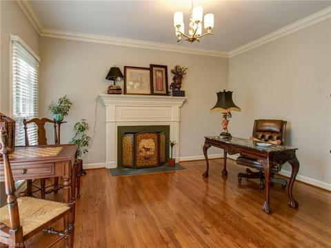 1704 Heathgate Pt, High Point, NC 27262 photo 7