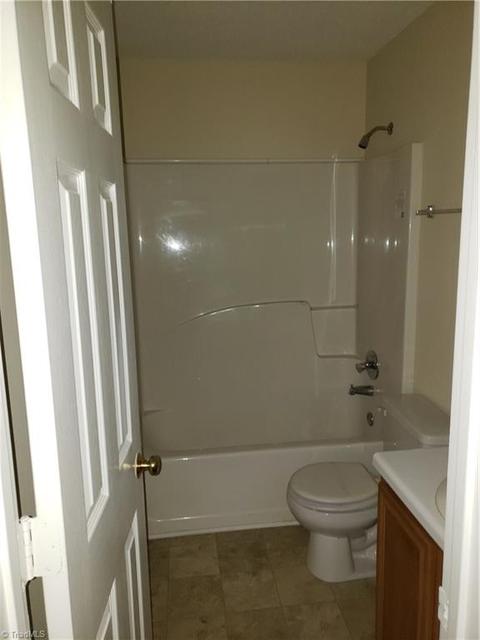 1607 Cedrow Dr, High Point, NC 27260 photo 8