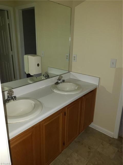 1607 Cedrow Dr, High Point, NC 27260 photo 9