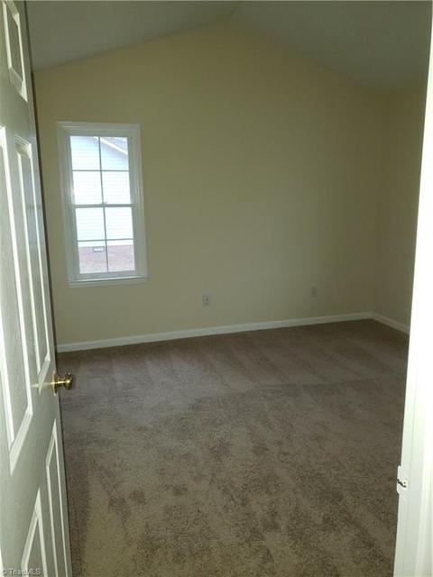 1607 Cedrow Dr, High Point, NC 27260 photo 12