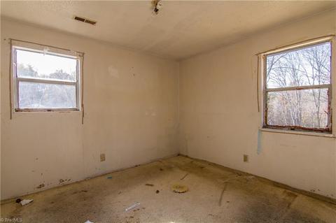 5273 Darr Rd, Trinity, NC 27370 photo 9