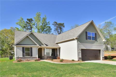 140 Ascender Dr, King, NC 27021 photo 2