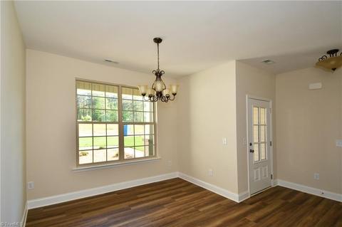 140 Ascender Dr, King, NC 27021 photo 3