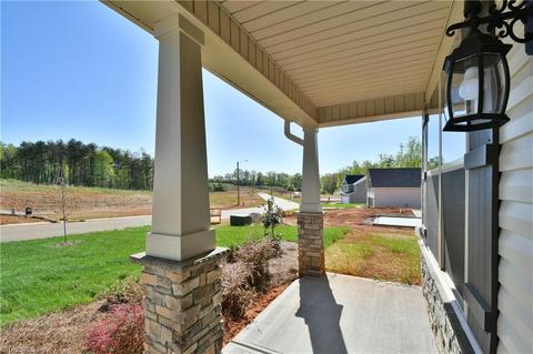 132 Ascender Dr, King, NC 27021 photo 2