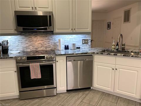 200 Pineridge Dr, High Point, NC 27262 photo 3