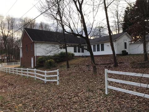 200 Pineridge Dr, High Point, NC 27262 photo 29
