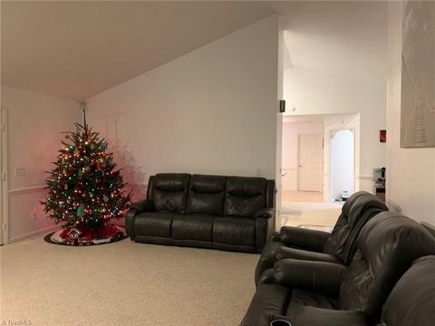 200 Pineridge Dr, High Point, NC 27262 photo 9