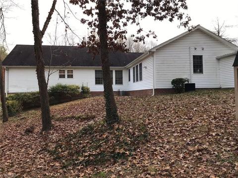200 Pineridge Dr, High Point, NC 27262 photo 28