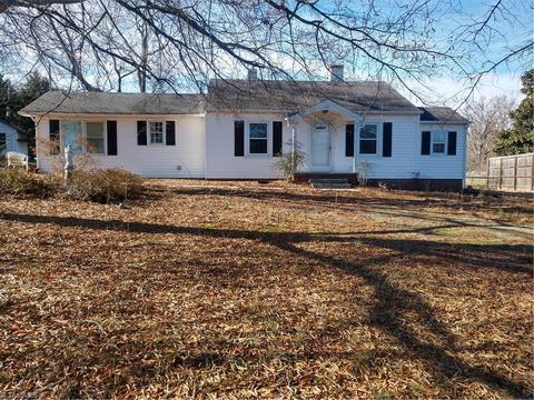 112 Wanda Rd, Madison, NC 27025 photo 2