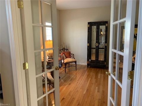 2920 Glen Echo Ct, High Point, NC 27265 photo 4