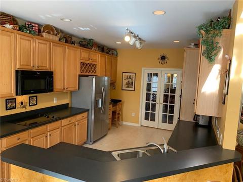 2920 Glen Echo Ct, High Point, NC 27265 photo 8