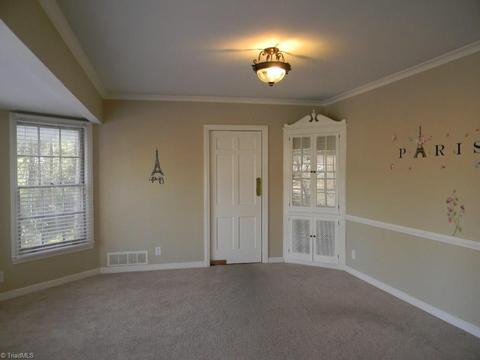 151 Circle Dr, Thomasville, NC 27360 photo 6