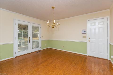 3229 Derby Cir, High Point, NC 27265 photo 5