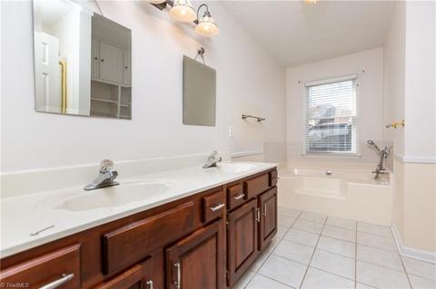 3229 Derby Cir, High Point, NC 27265 photo 13