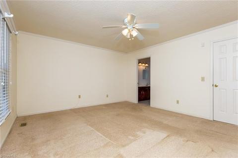 3229 Derby Cir, High Point, NC 27265 photo 12