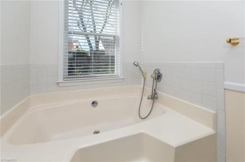 3229 Derby Cir, High Point, NC 27265 photo 14