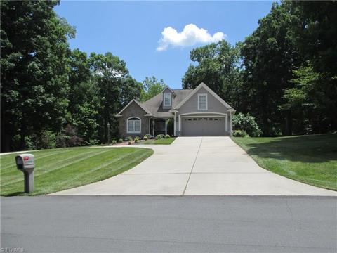408 Deer Path, Eden, NC 27288 photo 1