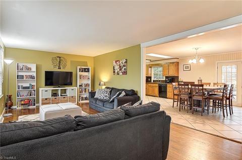 107 Edgeview Rd, High Point, NC 27260 photo 6