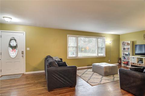 107 Edgeview Rd, High Point, NC 27260 photo 4