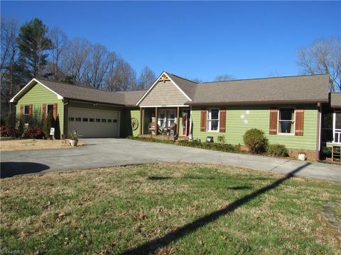 4680 Duffer Ct, Pfafftown, NC 27040 photo 2