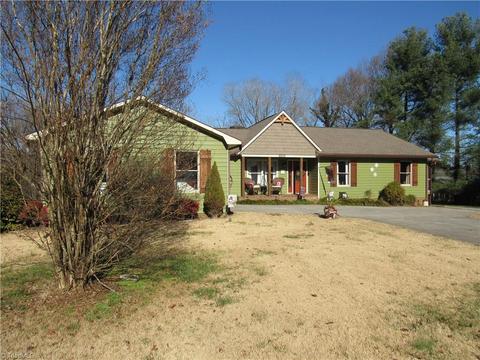 4680 Duffer Ct, Pfafftown, NC 27040 photo 4