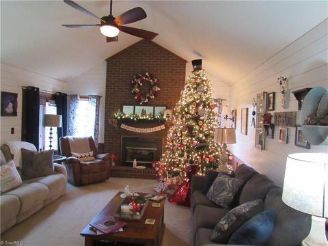 4680 Duffer Ct, Pfafftown, NC 27040 photo 17