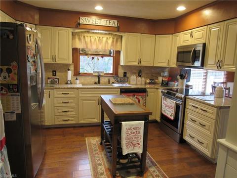 4680 Duffer Ct, Pfafftown, NC 27040 photo 19