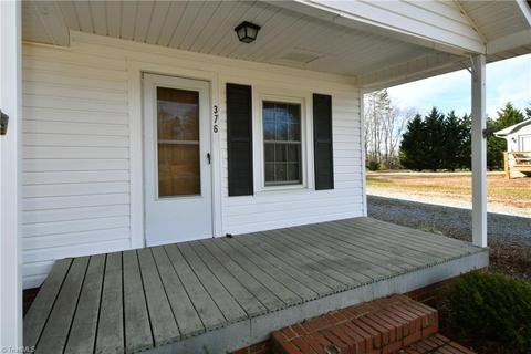 376 Johnson Rd, High Point, NC 27265 photo 2