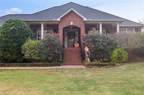 3858 Canter Dr, Trinity, NC 27370 photo 3
