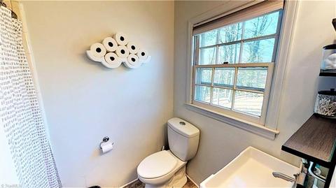 1407 Wales Dr, High Point, NC 27262 photo 22