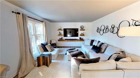 1407 Wales Dr, High Point, NC 27262 photo 1