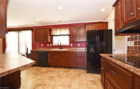 540 Phillips Rd, Lexington, NC 27295 photo 6