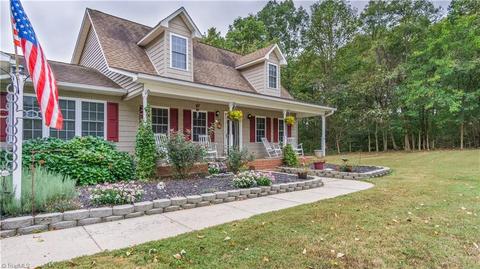 7099 Kennedy Rd, Trinity, NC 27370 photo 1