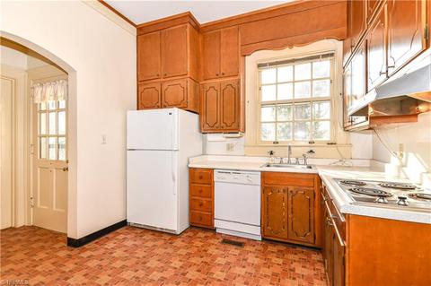 909 Johnson St, High Point, NC 27262 photo 12