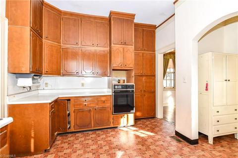 909 Johnson St, High Point, NC 27262 photo 11