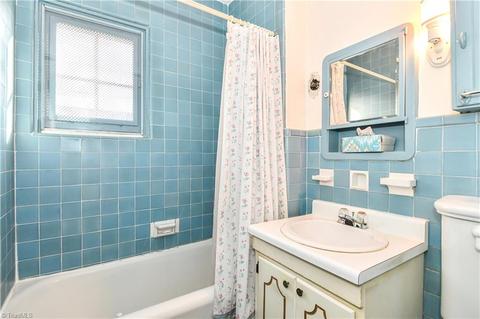909 Johnson St, High Point, NC 27262 photo 20
