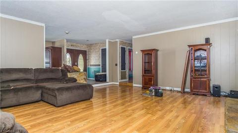 4507 Oakview Dr, Trinity, NC 27370 photo 4