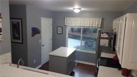 400 Shadybrook Rd, High Point, NC 27265 photo 4