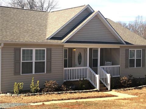 3867 Azalea Ln, Trinity, NC 27370 photo 1