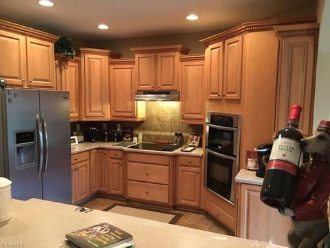 742 Carneros Cir, High Point, NC 27265 photo 4