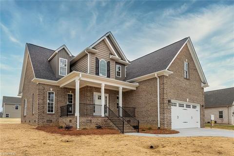 107 Emerald Ct, Trinity, NC 27370 photo 1