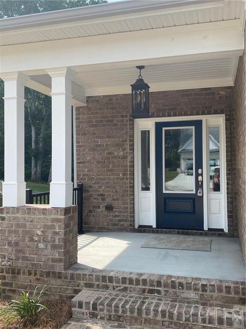 129 Quail Run Dr, Clemmons, NC 27012 photo 2
