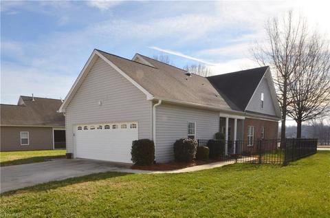 287 Old Towne Dr, Bermuda Run, NC 27006 photo 28