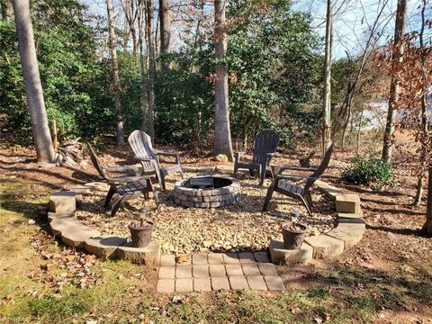 235 Franklin Ct, Purlear, NC 28665 photo 6