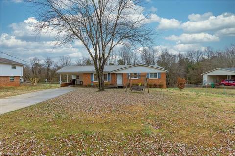 4462 Regina St, Trinity, NC 27370 photo 2