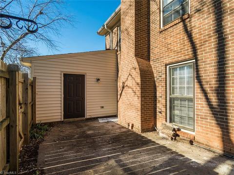 2408 Cottage Pl Greensboro Nc 27455 16 Photos Mls 961232